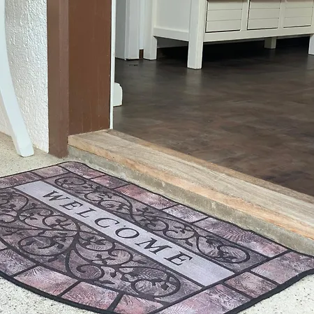 Hilseneckle Apartment