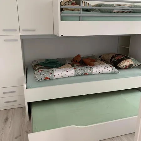 Hilseneckle Apartment